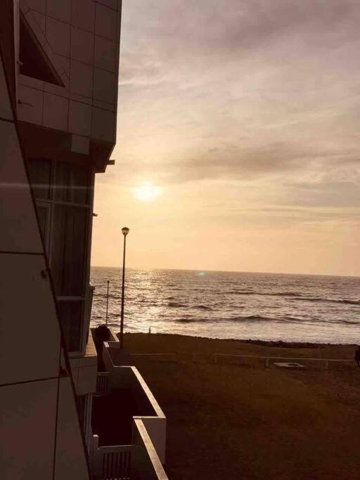 A Zen And Chic Beachfront Apartment Свакопмунд Екстер'єр фото