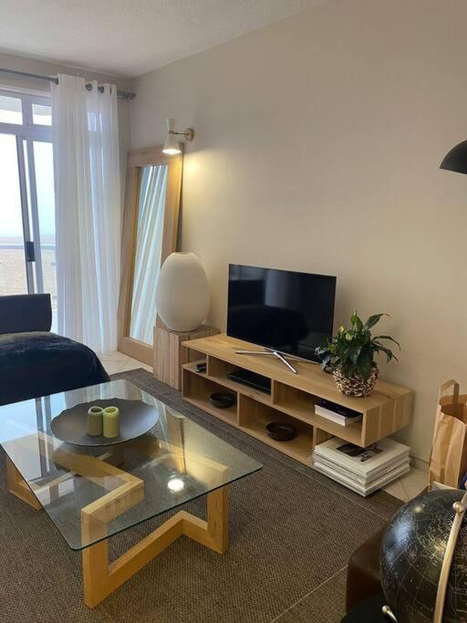 A Zen And Chic Beachfront Apartment Свакопмунд Екстер'єр фото