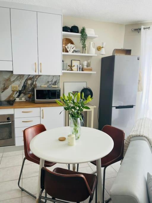A Zen And Chic Beachfront Apartment Свакопмунд Екстер'єр фото